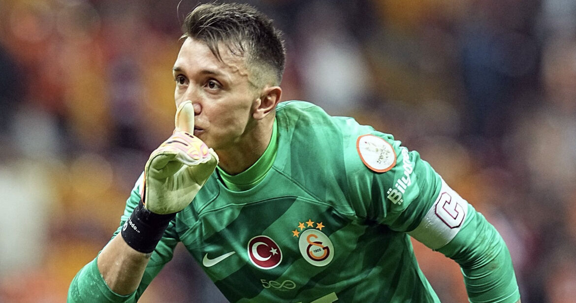 Galatasaray'da Muslera'nın yerine Kaua Santos geliyor! Beşiktaş maçında duvar örmüştü Galatasaray'da Muslera'nın yerine Kaua Santos geliyor! Beşiktaş maçında duvar örmüştü - 4. Resim