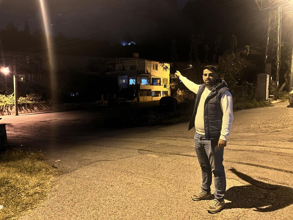 Hatay'da yürekler ağza geldi! Her yeri toz kapladı, millet deprem sandı - 2. Resim