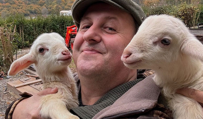 İlker Ayrık 'dede' oldu! Fotoğraflarını paylaştı, yorumlar gecikmedi - 5. Resim