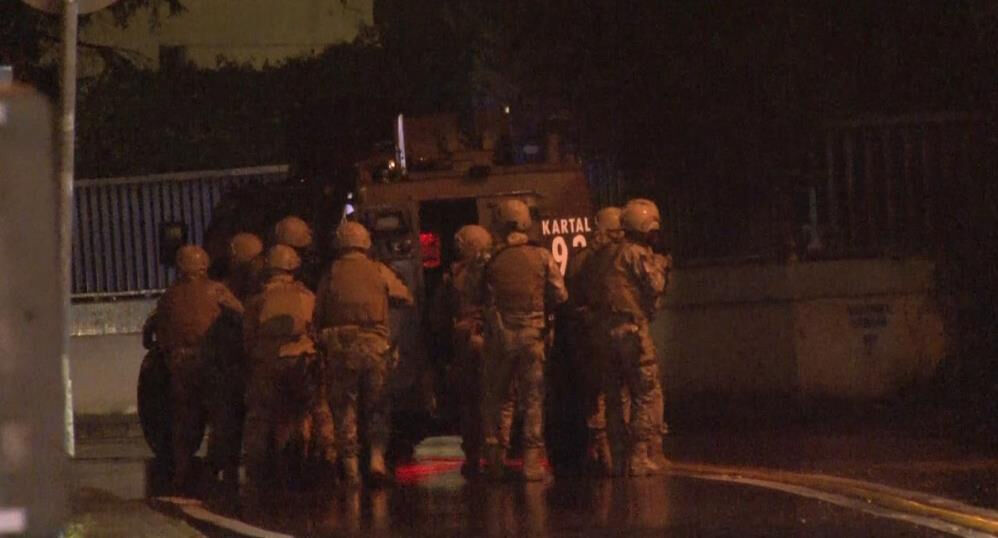 İsrail Konsolosluğu önünde sıcak saatler! Pompalı tüfekle hava ateş açtı, özel harekat yakaladı - 2. Resim