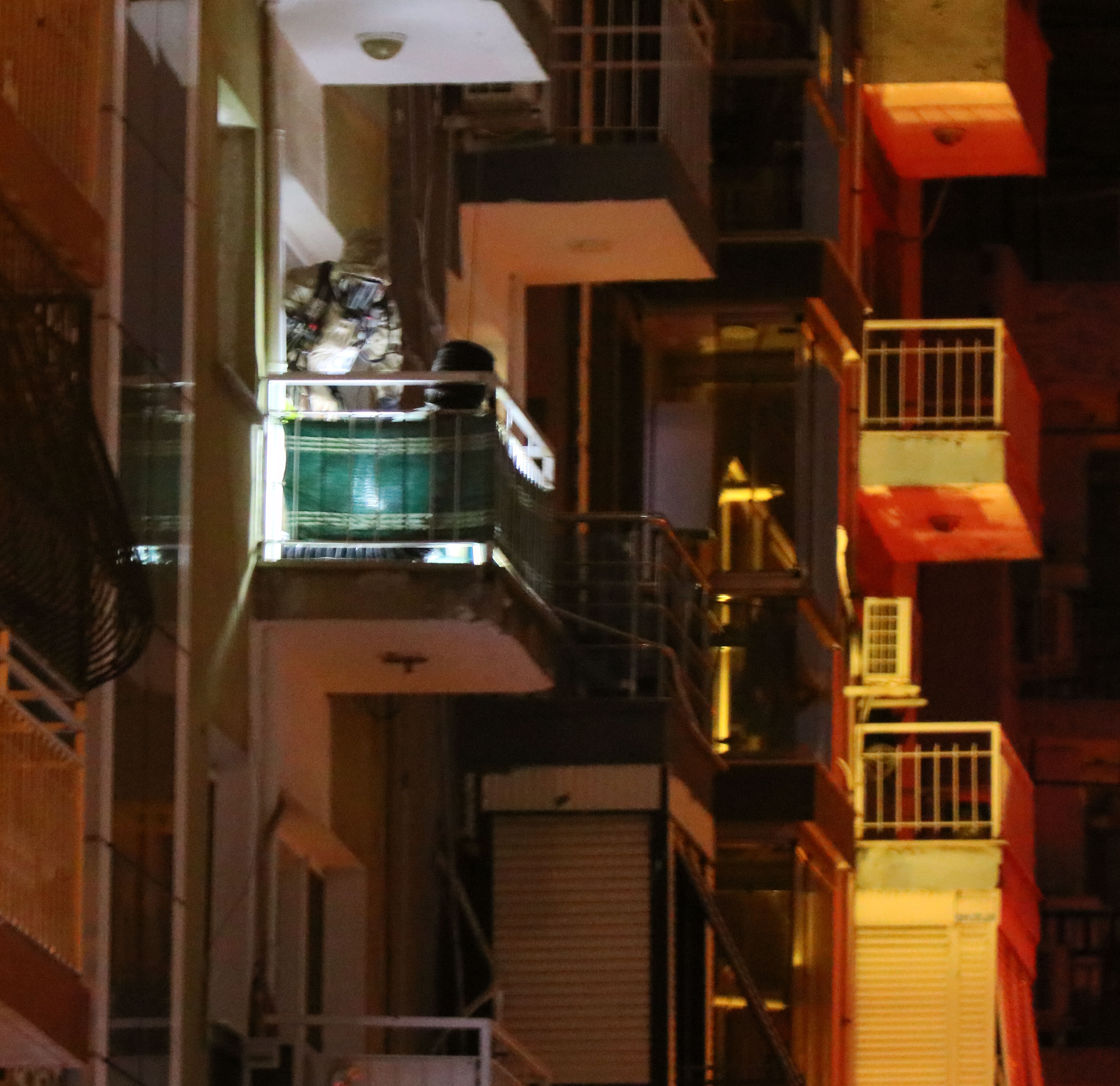 İzmir'deki haşere ilacı zehirlenmesinde detaylar belli oldu! Acılı aile ve mahalleli isyanda - 2. Resim