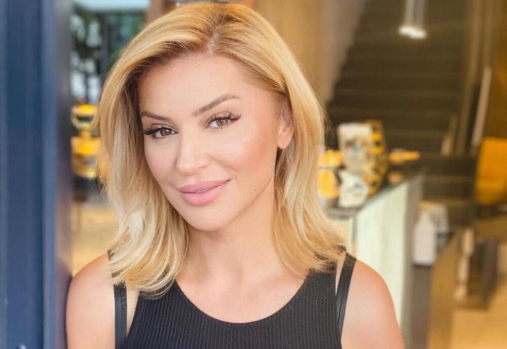 Songül Karlı canlı yayında fenalaştı! Karnından tutarak 'Çok kötüyüm' dedi Songül Karlı canlı yayında fenalaştı! Karnından tutan sunucunun sakin tavırları dikkat çekti - 4. Resim