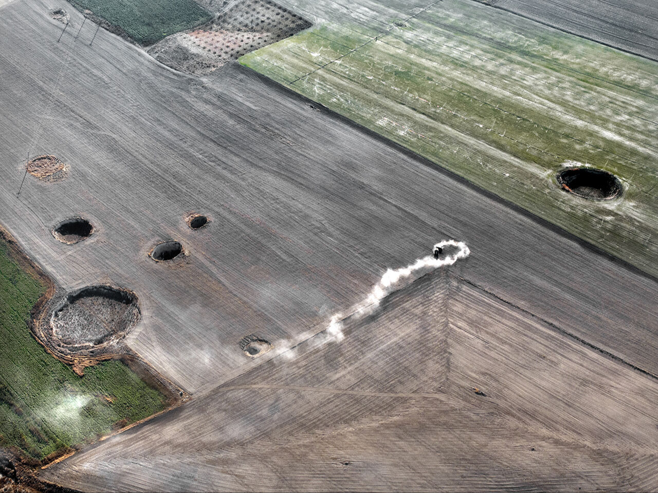 Traktör rallisi! Konyalı çiftçi 8 obruklu tarlayı ekmeyi başardı - 10. Resim