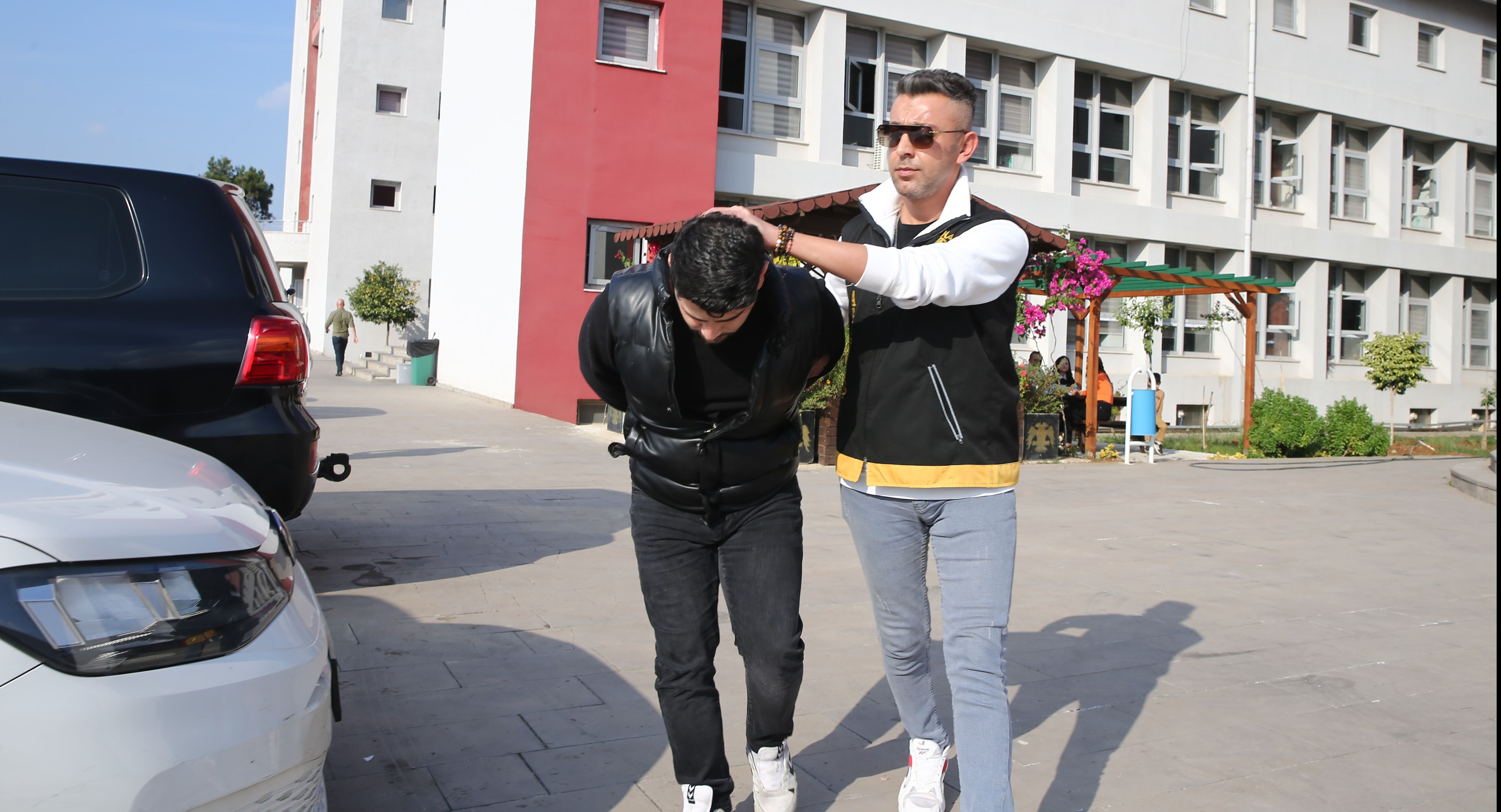 'Dik bakma' tartışması kanlı bitti! Meyve bıçağıyla öldürdü - 1. Resim