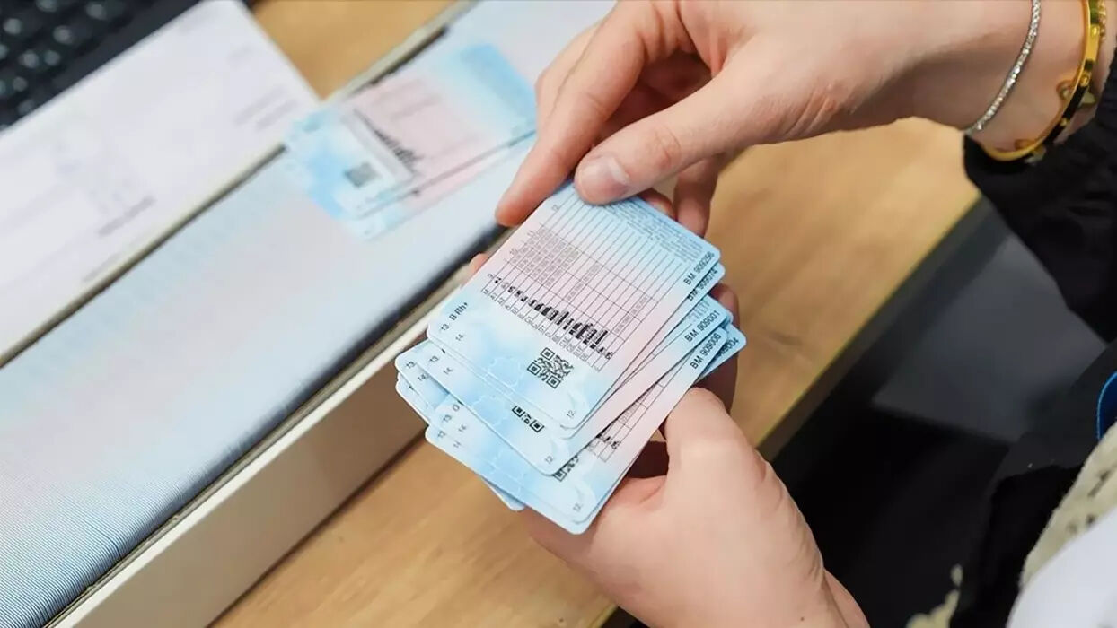 Eski sürücü belgeleri geçersiz sayılacak! Ehliyet yenileme son tarih ne zaman? Eski sürücü belgeleri geçersiz sayılacak! Ehliyet yenileme son tarih ne zaman? - 3. Resim