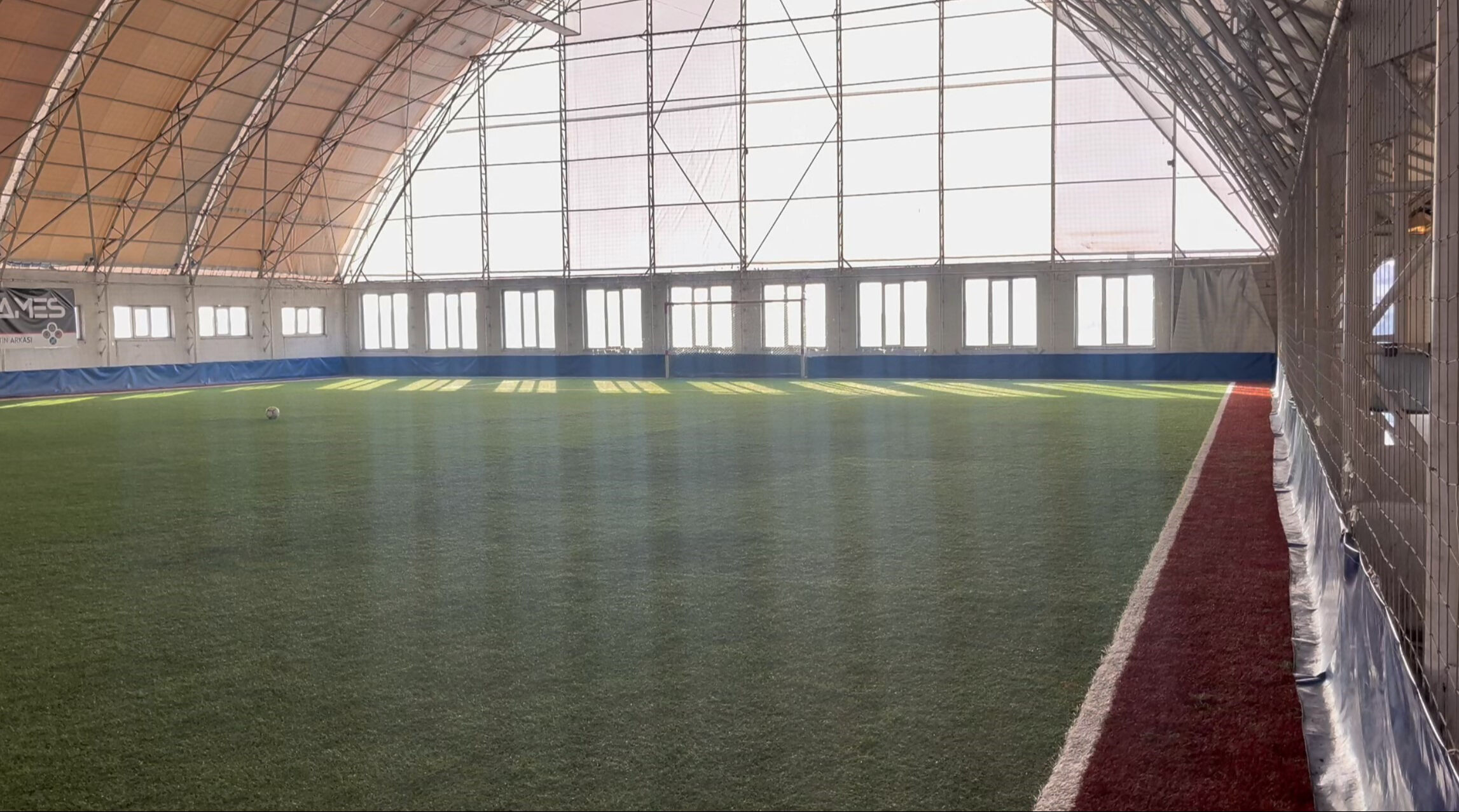 Her şey bir anda oldu! 18 yaşındaki genç maçta hayatını kaybetti - 2. Resim