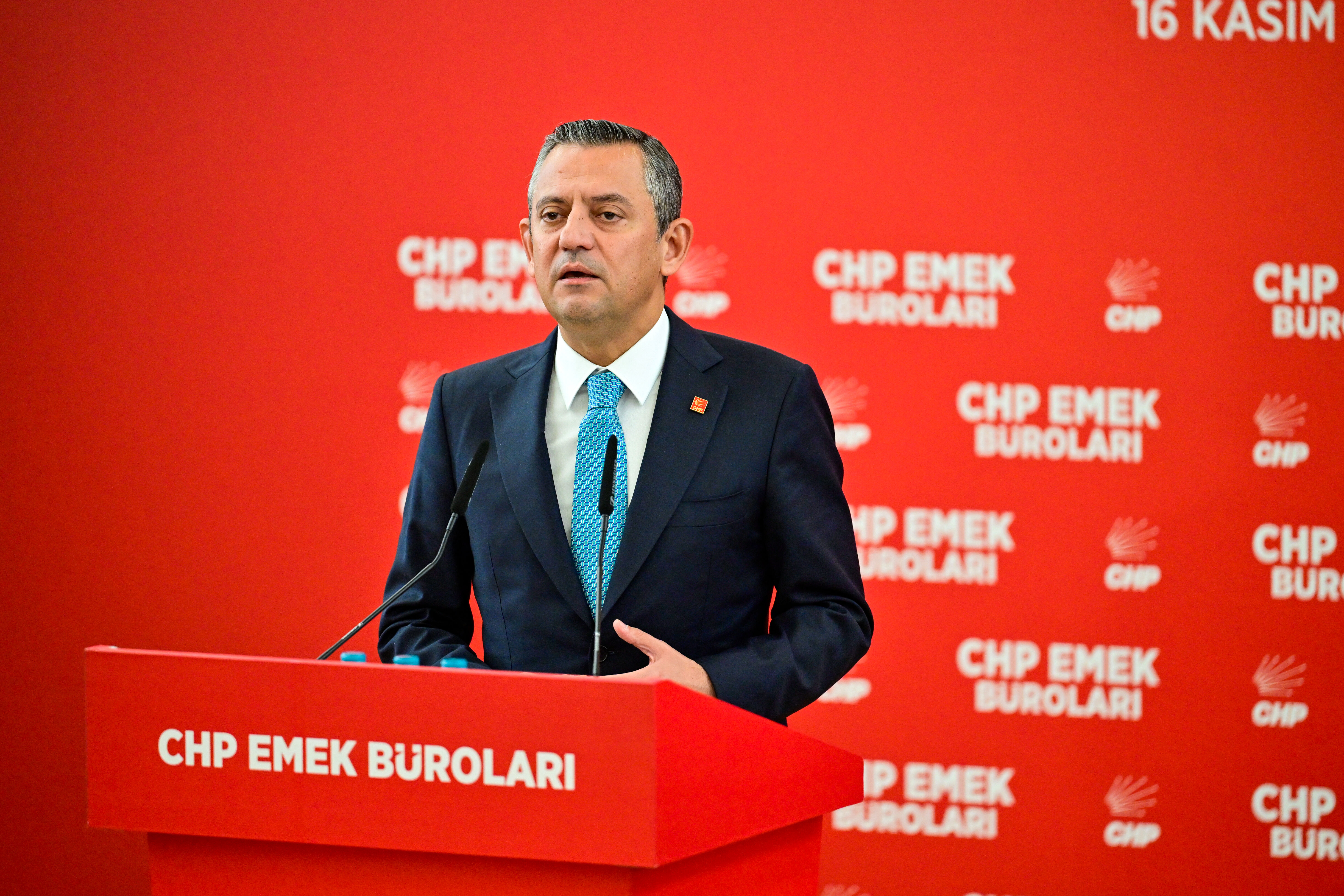 Özgür Özel'den asgari ücrete zam çıkışı:  Özgür Özel'den asgari ücrete zam çıkışı: