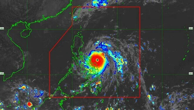 Süper Tayfun Man-Yi alarmı! Filipinler'de yüz binlerce kişi tahliye edildi Süper Tayfun Man-Yi alarmı! Filipinler'de yüz binlerce kişi tahliye edildi - 1. Resim