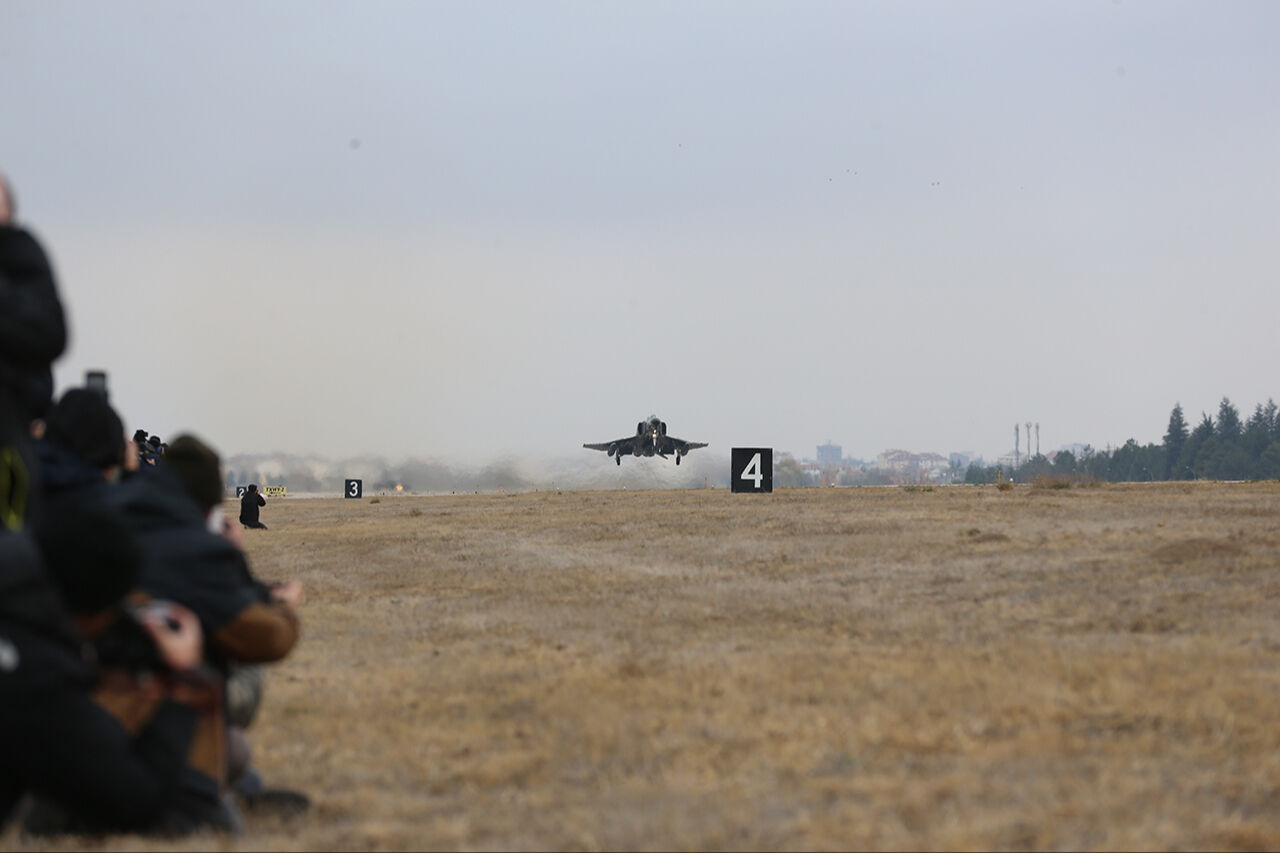 Panter Filo göklerde! F-4E Phantom uçakları 50’nci yılını Eskişehir semalarındaki şovuyla kutladı - 2. Resim