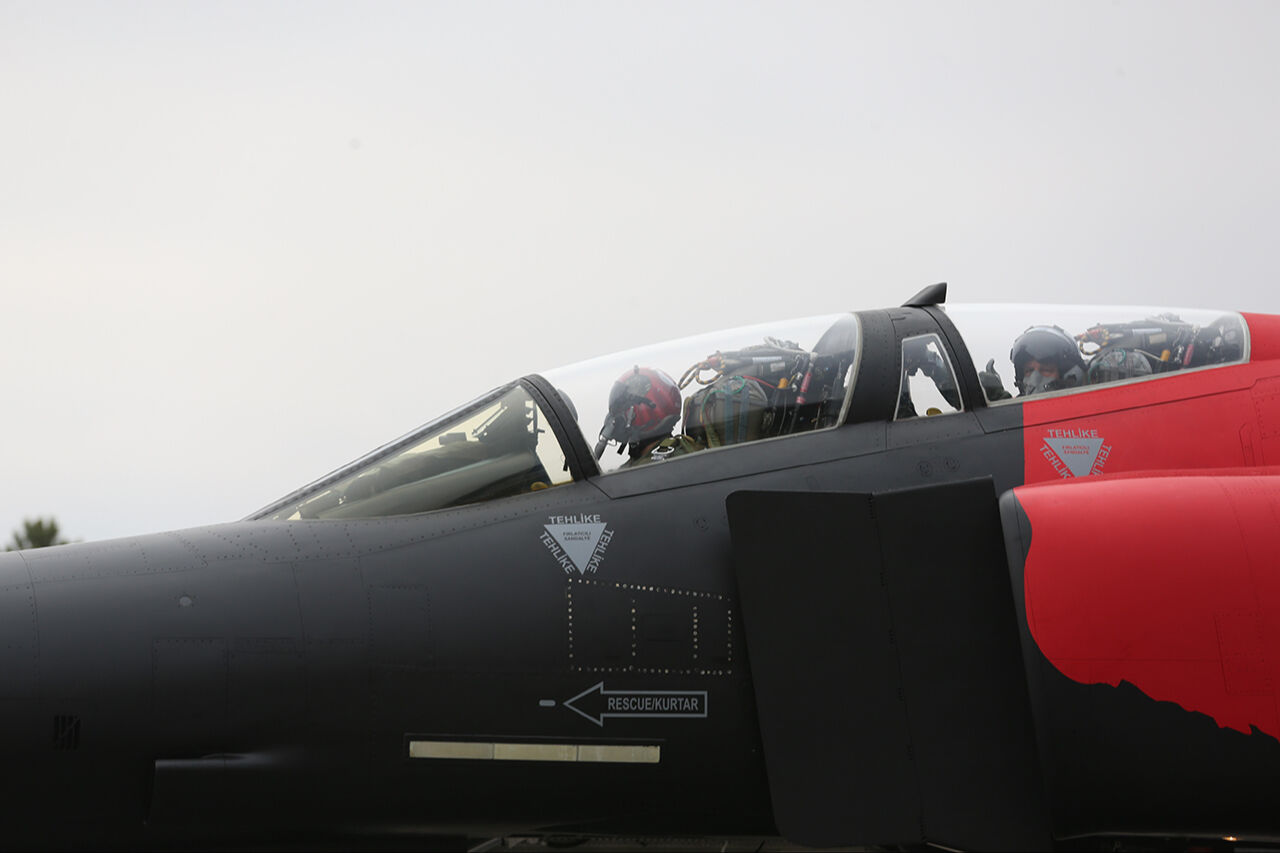 Panter Filo göklerde! F-4E Phantom uçakları 50’nci yılını Eskişehir semalarındaki şovuyla kutladı - 12. Resim