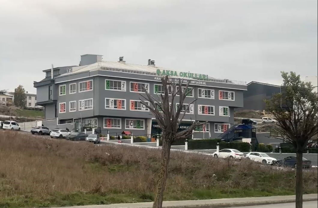 Arnavutköy'de korku dolu anlar! Okula ateş açıldı, 'bu daha başlangıç' denildi - 1. Resim