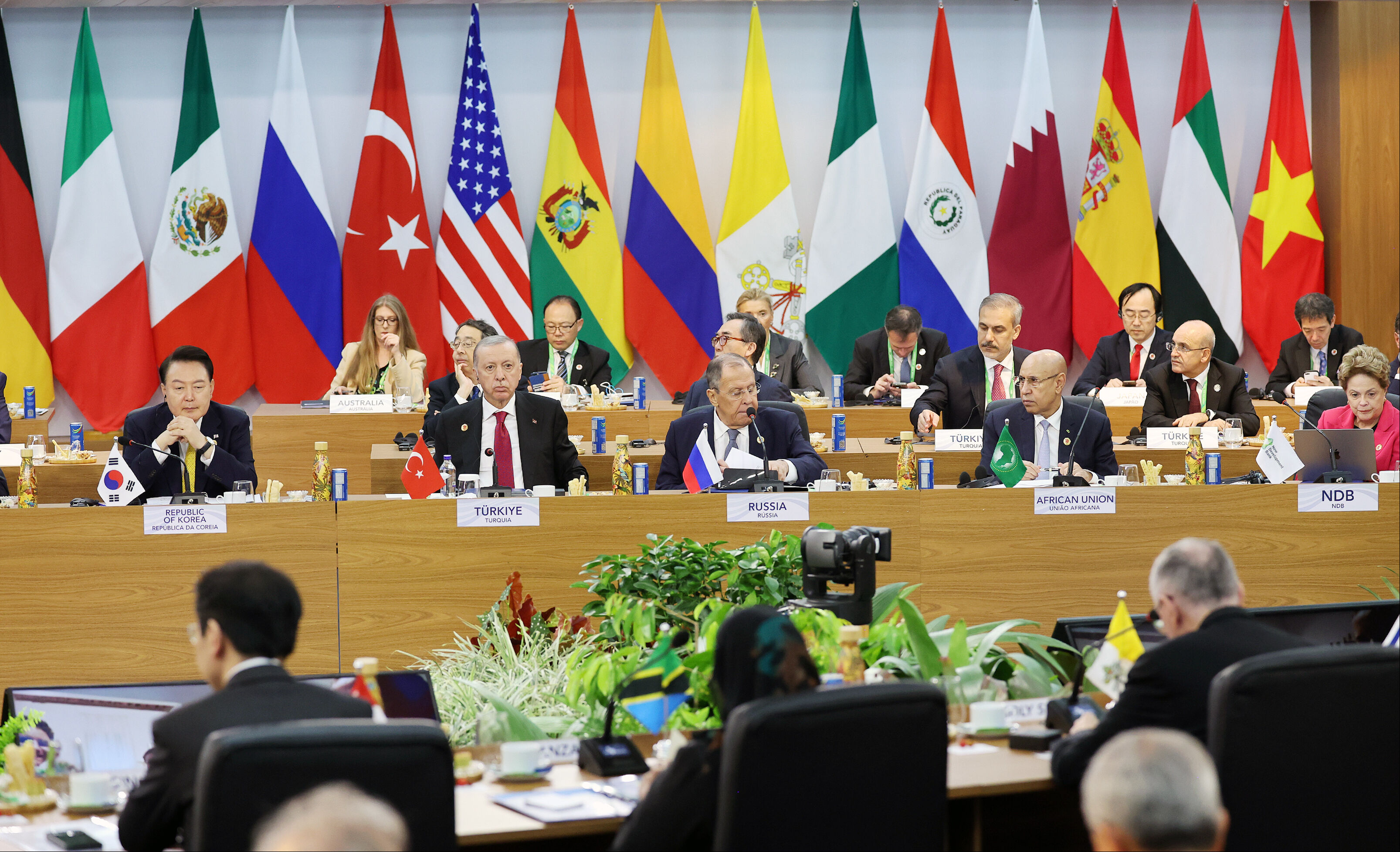 Erdoğan'dan G20 Zirvesi'nde 'felaket' çıkışı! İsrail soykırımını vurguladı, 'derhal ateşkes' dedi Erdoğan'dan G20 Zirvesi'nde 'felaket' çıkışı! İsrail soykırımını vurguladı, 'derhal ateşkes' dedi - 1. Resim