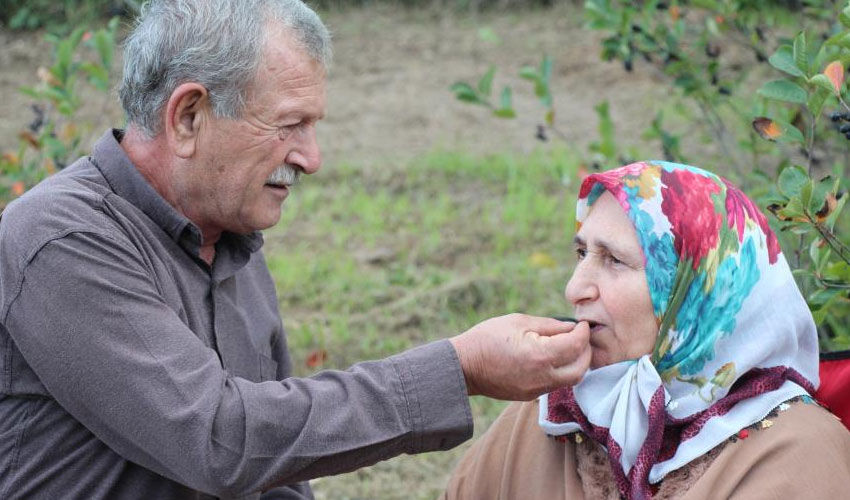 Eşinin rahatsızlığı için kendi imkanlarıyla ekti, şimdi taleplere yetişemiyor! Tamamen organik… - 5. Resim