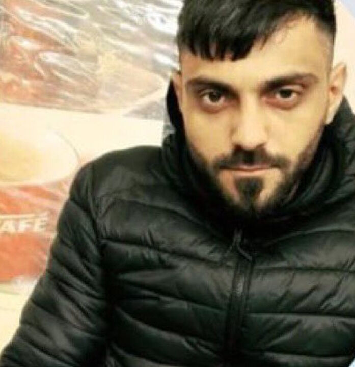 İzmir'de cani baba dehşeti! Boşanma aşamasındaki eşini görüntülü aradı, oğlunun boğazına bıçak dayadı - 2. Resim