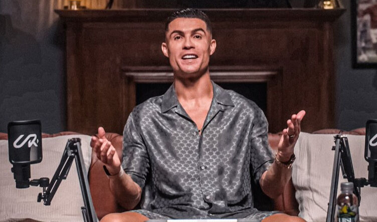 Ronaldo, "İnterneti sallayacağız" diyerek duyurdu! Yeni konuğu Lionel Messi mi olacak? Ronaldo, "İnterneti sallayacağız" diyerek duyurdu! Yeni konuğu Lionel Messi mi olacak? - 2. Resim