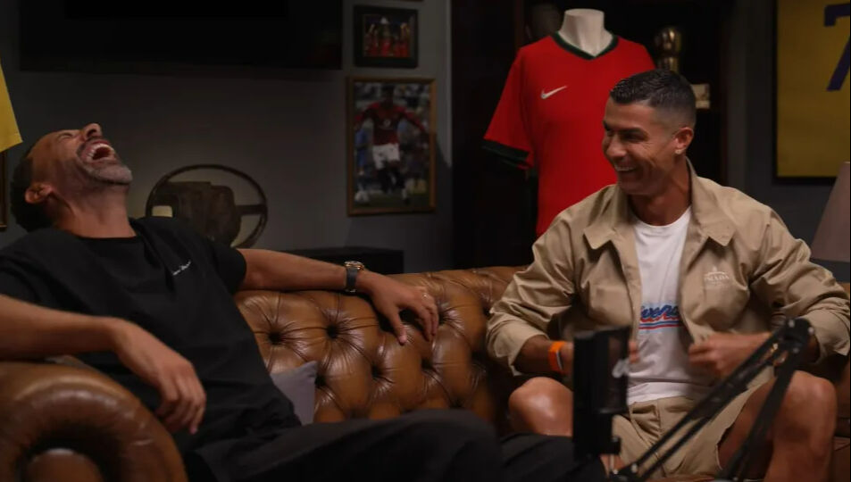 Ronaldo, "İnterneti sallayacağız" diyerek duyurdu! Yeni konuğu Lionel Messi mi olacak? Ronaldo, "İnterneti sallayacağız" diyerek duyurdu! Yeni konuğu Lionel Messi mi olacak? - 4. Resim