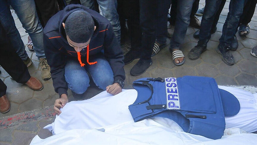 AB, İsrail ile diyaloğu askıya almayı reddetti - 2. Resim