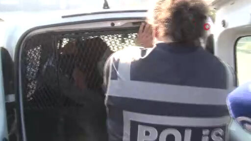 Çocuğunun boğazına bıçak dayayan cani baba yüzünün görüntülenmemesini istedi - 3. Resim