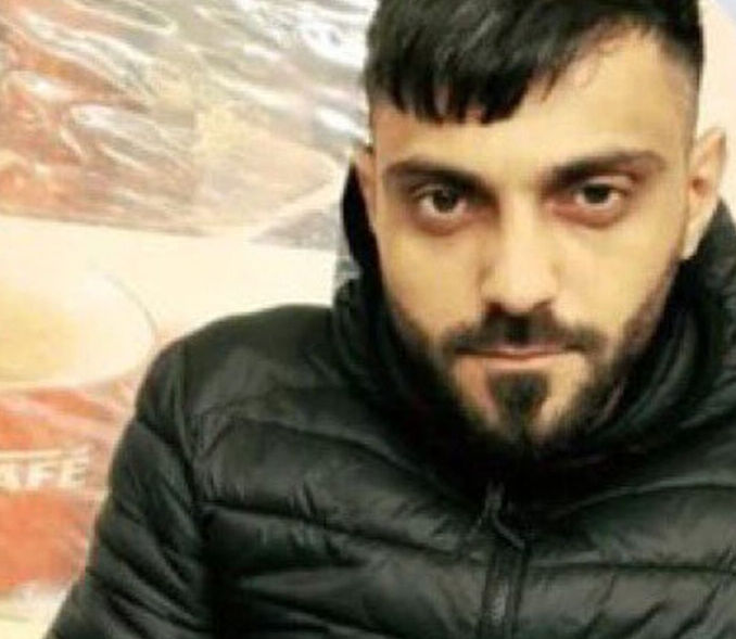 Çocuğunun boğazına bıçak dayayan caniden skandal savunma: Görüntüler eski - 2. Resim