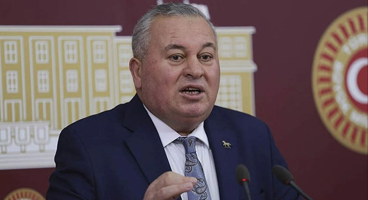 Demokrat Parti'den istifa eden Cemal Enginyurt teklif aldığı partileri tek tek açıkladı - 2. Resim