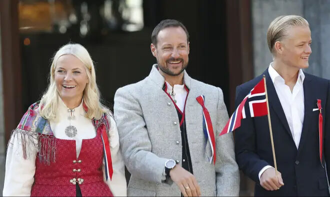 Kraliyet ailesini sarsan tecavüz skandalı! Veliaht prensesin oğlu gözaltında Kraliyet ailesini sarsan tecavüz skandalı! Veliaht prensesin oğlu gözaltında - 1. Resim