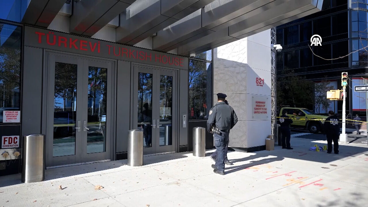 New York’ta 2 kişiyi katleden saldırgan Türkevi’nin önünde yakalandı - 1. Resim