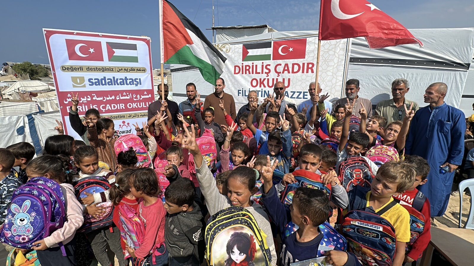 Sadakataşı Gazze’de çadır okulu açılışı gerçekleştirdi - 1. Resim