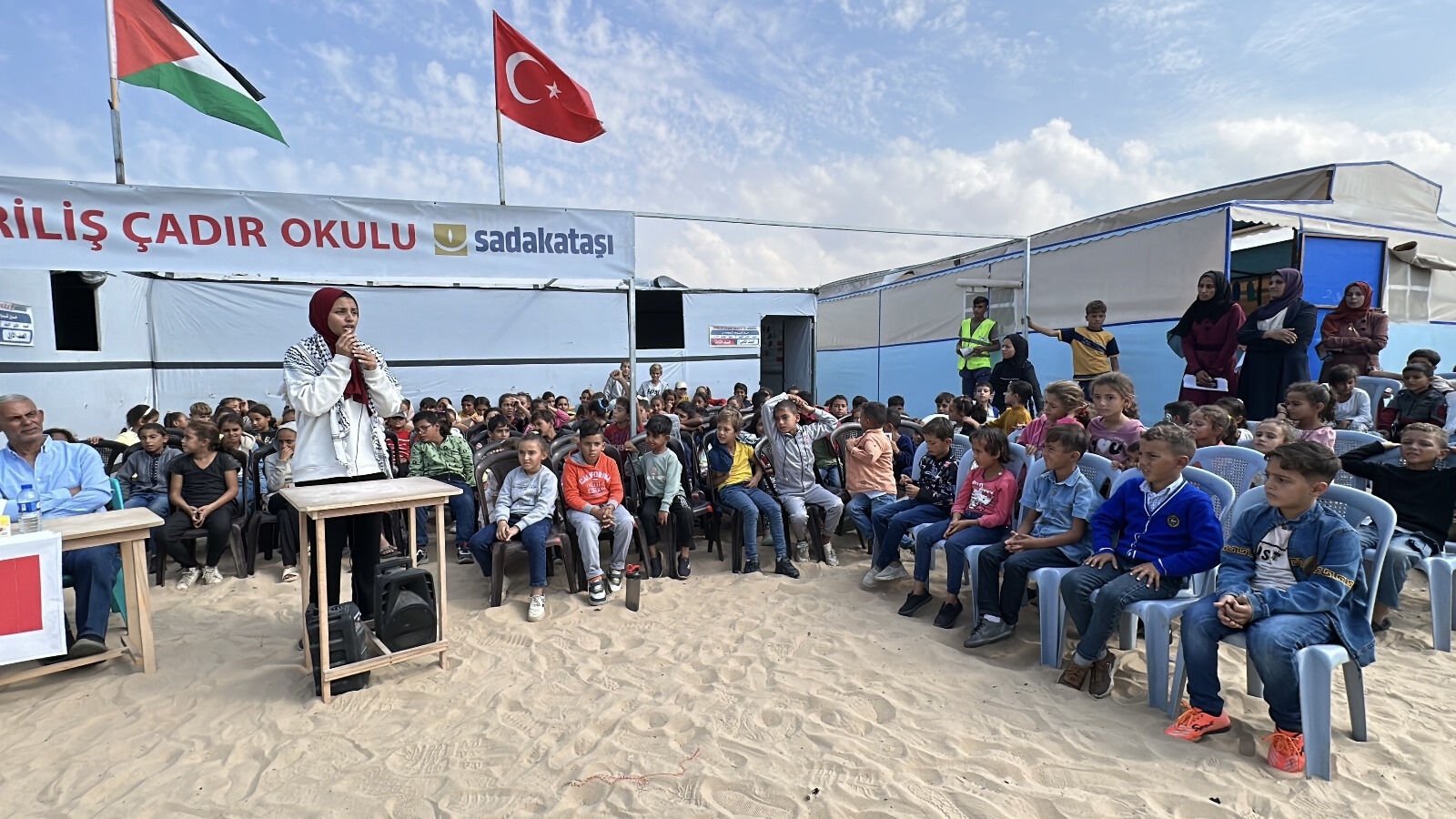 Sadakataşı Gazze’de çadır okulu açılışı gerçekleştirdi - 2. Resim