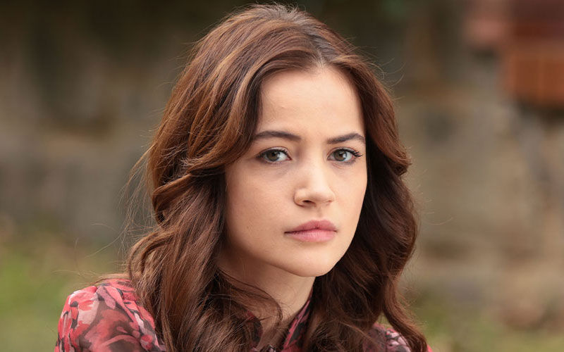 Yağmur Yüksel'in annesi kızını gölgede bıraktı! Görenler yorum yapmadan edemedi - 2. Resim