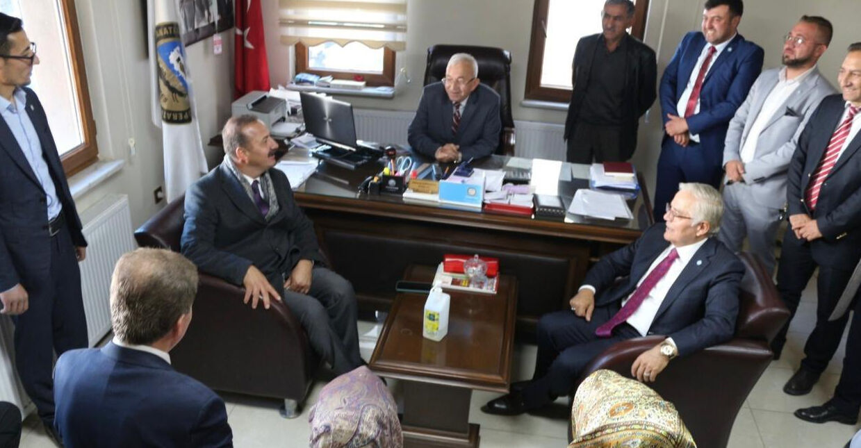 Yavuz Ağıralioğlu'nun kullandığı Maserati araç gündem oldu! Sahibi sürpriz isim çıktı Yavuz Ağıralioğlu'nun kullandığı Maserati araç gündem oldu! Sahibi sürpriz isim çıktı - 2. Resim