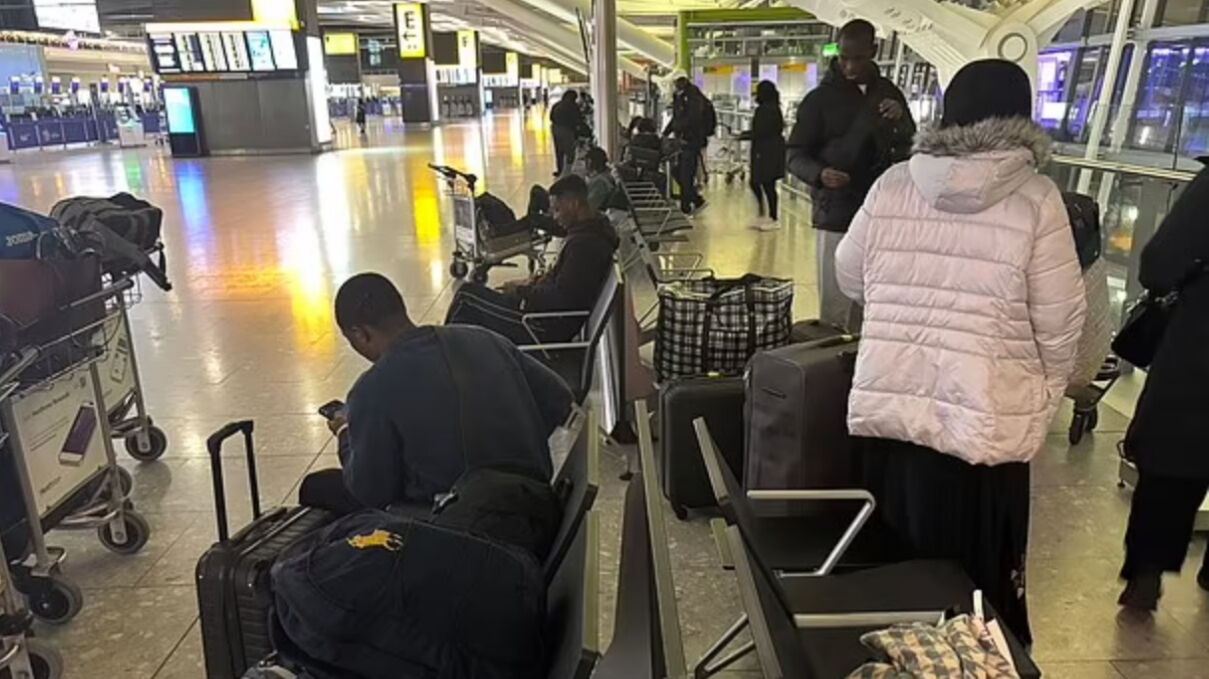 Yolcular havalimanında mahsur kaldı! British Airways'te BT arızası yaşandı - 1. Resim