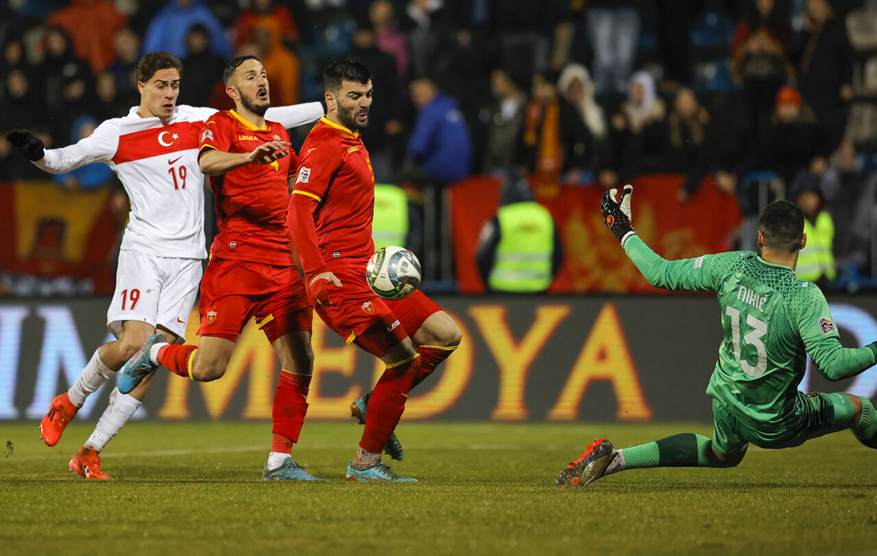 A Milli Takım'ın Karadağ hezimeti sonrası Montella için çarpıcı sözler - 7. Resim