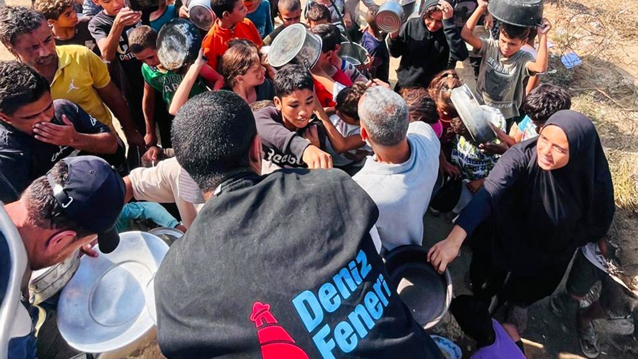 Türkiye Gazze'den elini hiç çekmedi! 1 yılda dev yardım… | Türkiye Gazetesi