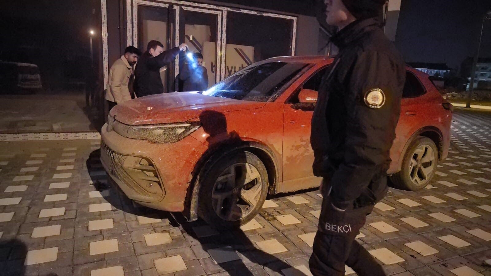 Ailesi kanlar içinde buldu! Aracında yapılan incelemede çıkanlar dikkat çekti - 1. Resim