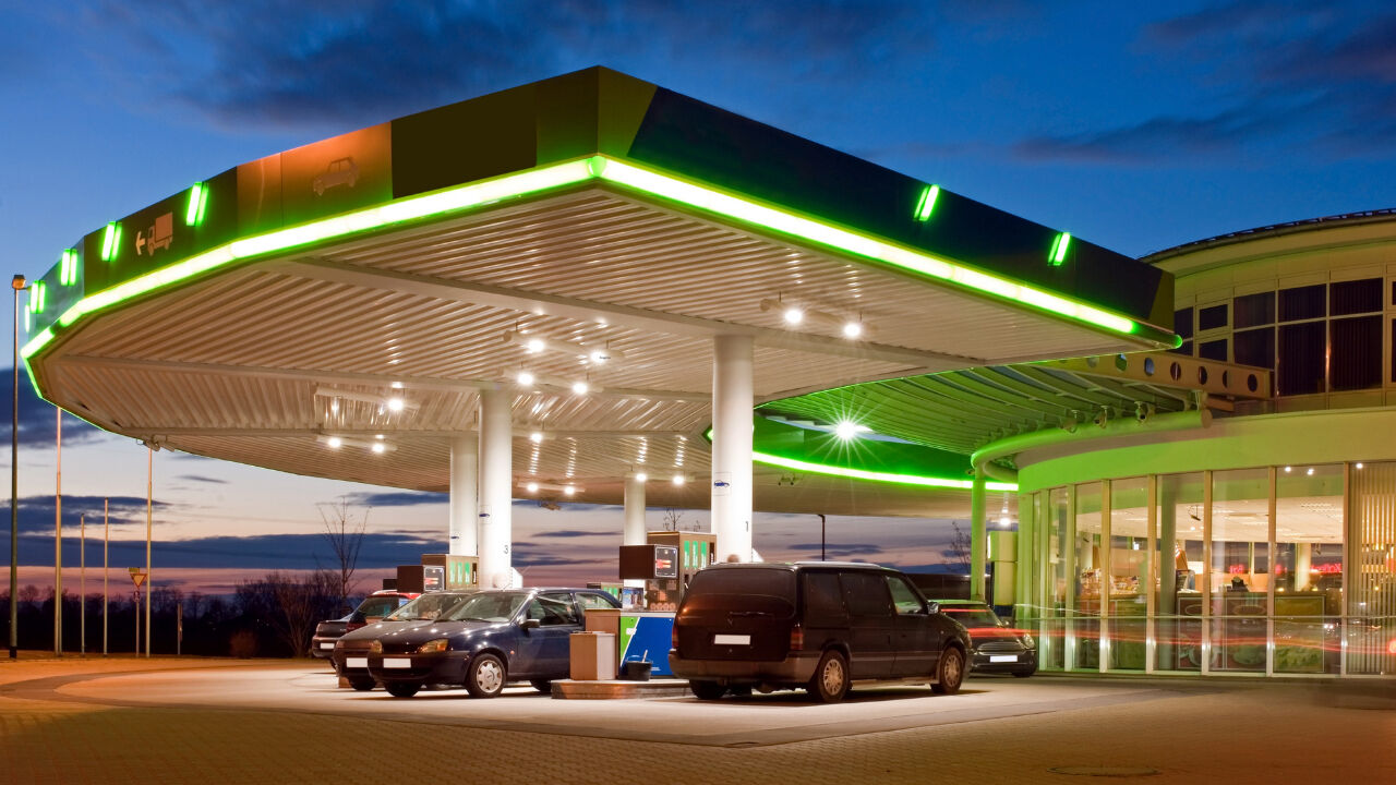 Akaryakıt fiyatları düştü! 20 Kasım benzine, motorine ne kadar indirim geldi? - 1. Resim