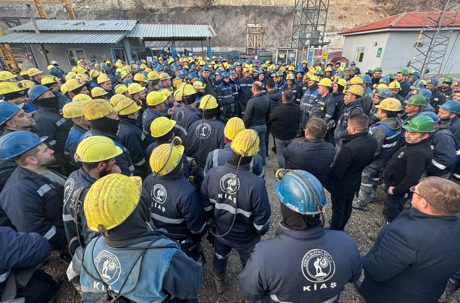 Ankara'da 500 madenciden ses getirecek eylem! Kendilerini yerin altına kapattılar - 2. Resim