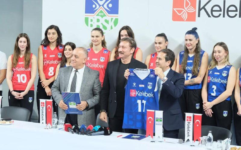 Kelebek Mobilya ile Bahçelievler Belediye Spor Kulübü Kadın Voleybol Takımı bir arada - 2. Resim