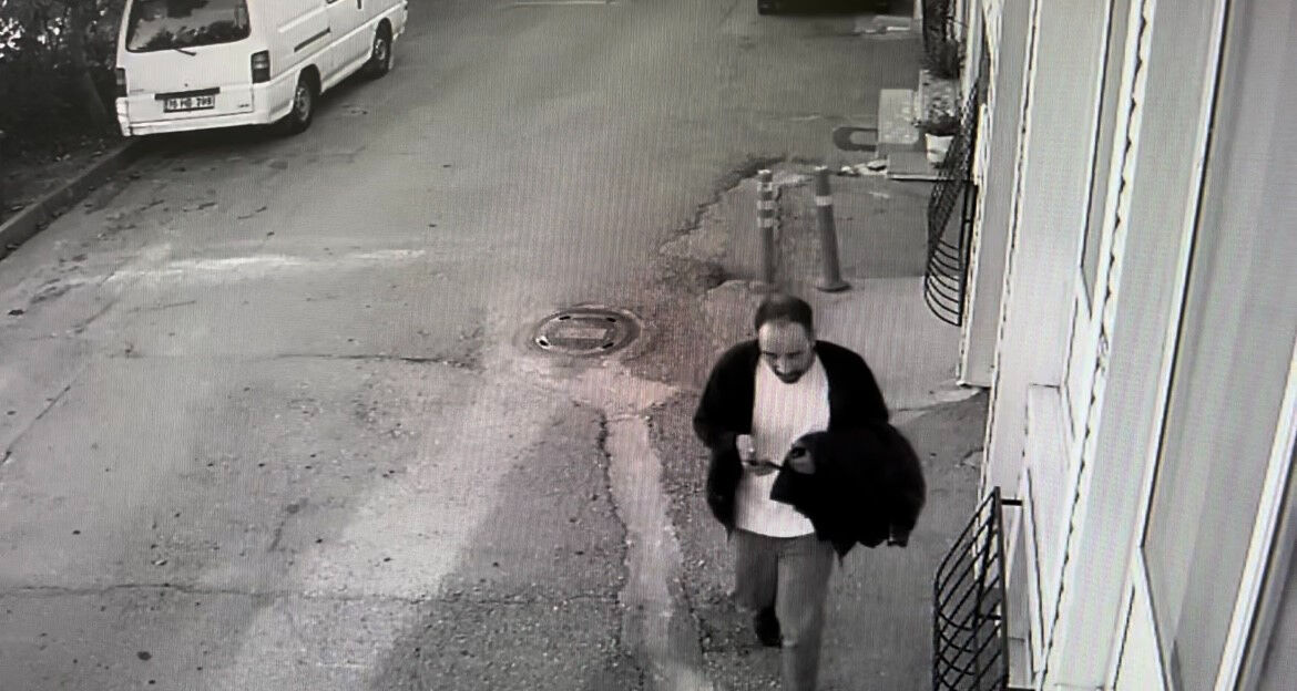 Navigasyondan bulduğu evi soydu! Çaldığı parayla alem yaparken enselendi - 1. Resim