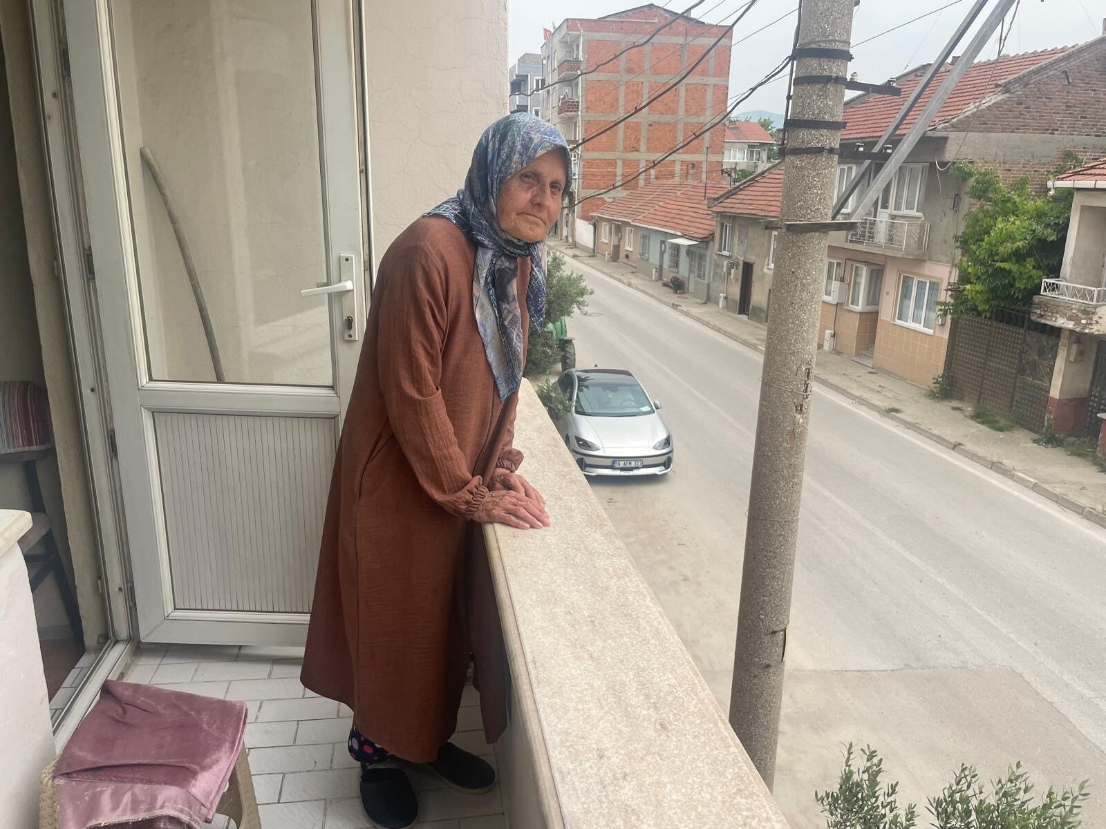Zeliha Teyze'nin gözyaşları kurudu: Ekmeğin şekli yüzünden evi terk eden oğlu 113 gündür yok - 2. Resim