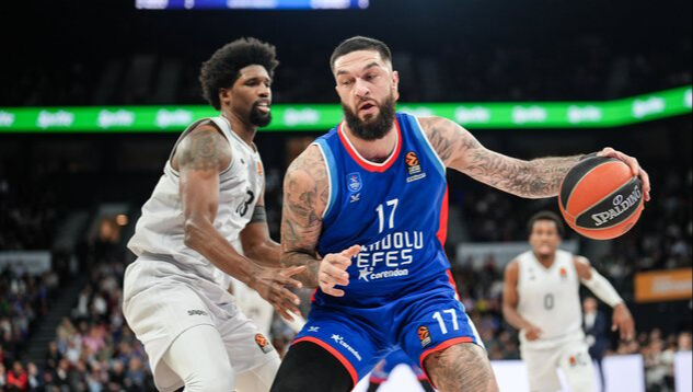 Anadolu Efes-Paris maçını kim kazandı, skor kaç kaç?  - 1. Resim