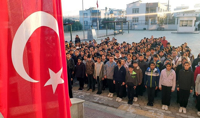 Eğitimde yeni dönem başladı: Okullarda kurallar katılaştırıldı Eğitimde yeni dönem başladı: Okullarda kurallar katılaştırıldı - 1. Resim