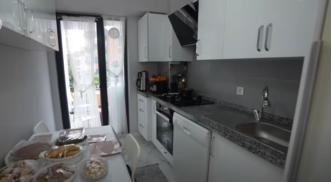 Hülya Polat mütevazi evinin kapılarını ilk kez açtı! O detaylar göz kamaştırdı Hülya Polat mütevazi evinin kapılarını ilk kez açtı! İçinde yok yok... - 5. Resim