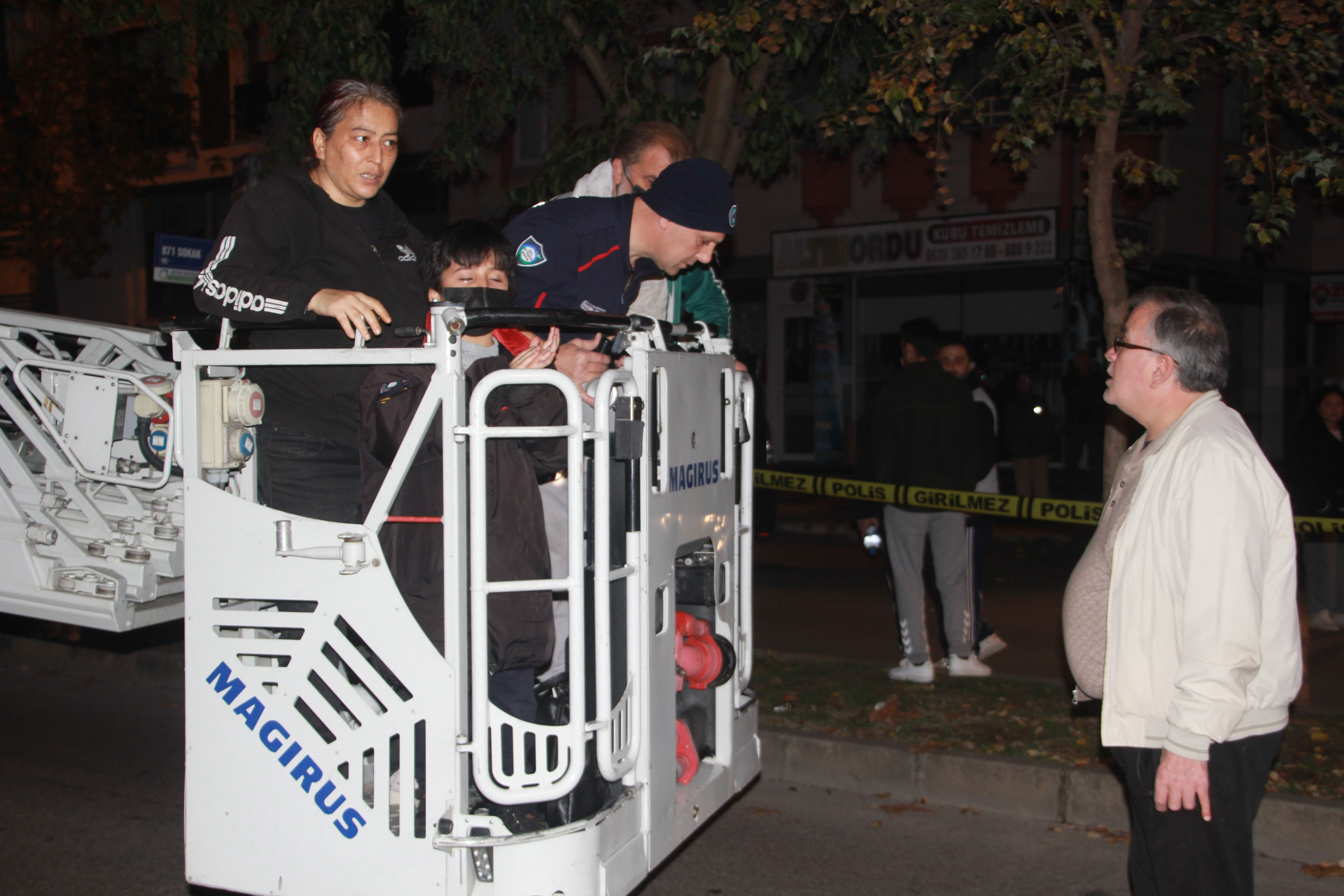 Ordu'da feci yangın! 5 katlı binada boşaltıldı, dumandan etkilenen var - 3. Resim