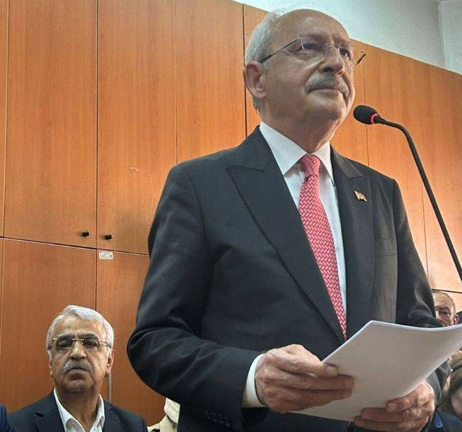 Kemal Kılıçdaroğlu'ndan 25 sayfalık şov! Aynı masada oturduğu Meral Akşener'i hedef aldı - 1. Resim