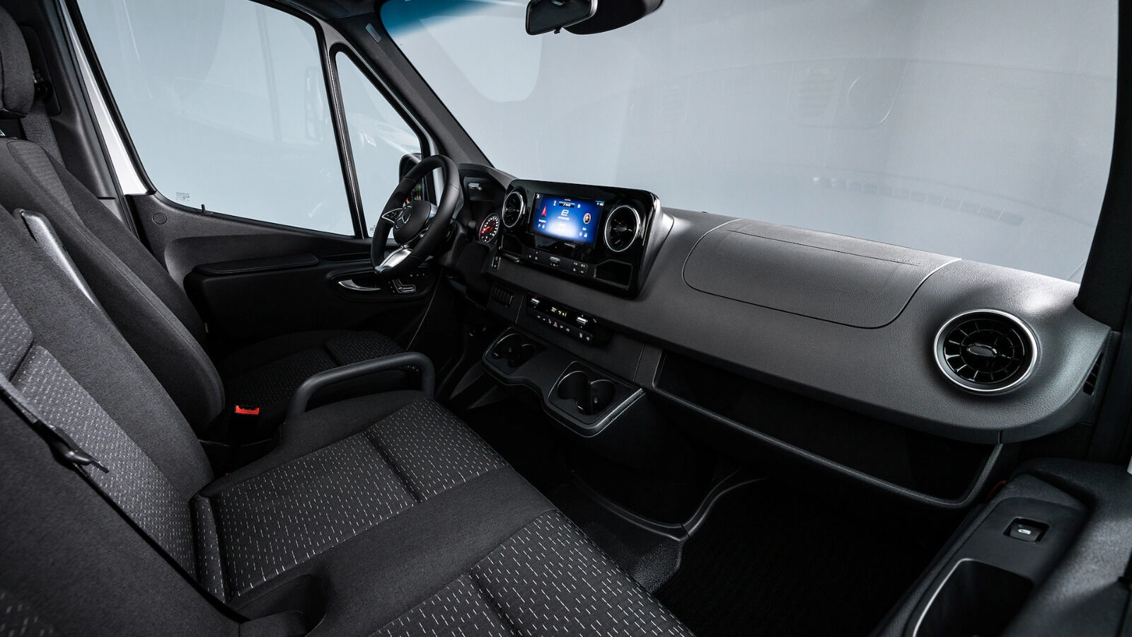 Mercedes-Benz eSprinter Türkiye’de! 530 km menzil ve elektrikli yenilikleriyle dikkat çekiyor - 3. Resim