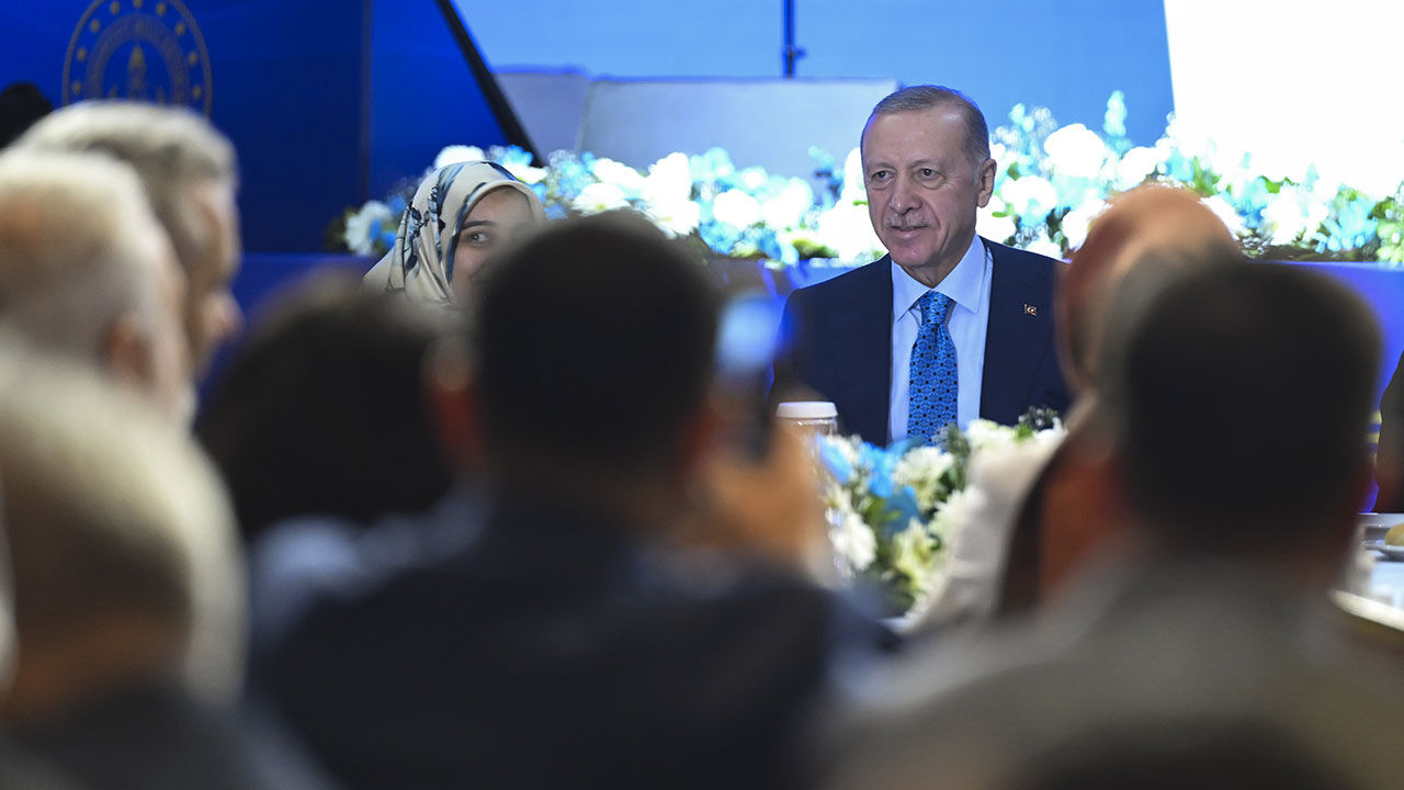 Erdoğan 'ya Allah, bismillah' diyerek düğmeye bastı! 20 bin öğretmen ataması için kura çekimi başladı - 3. Resim