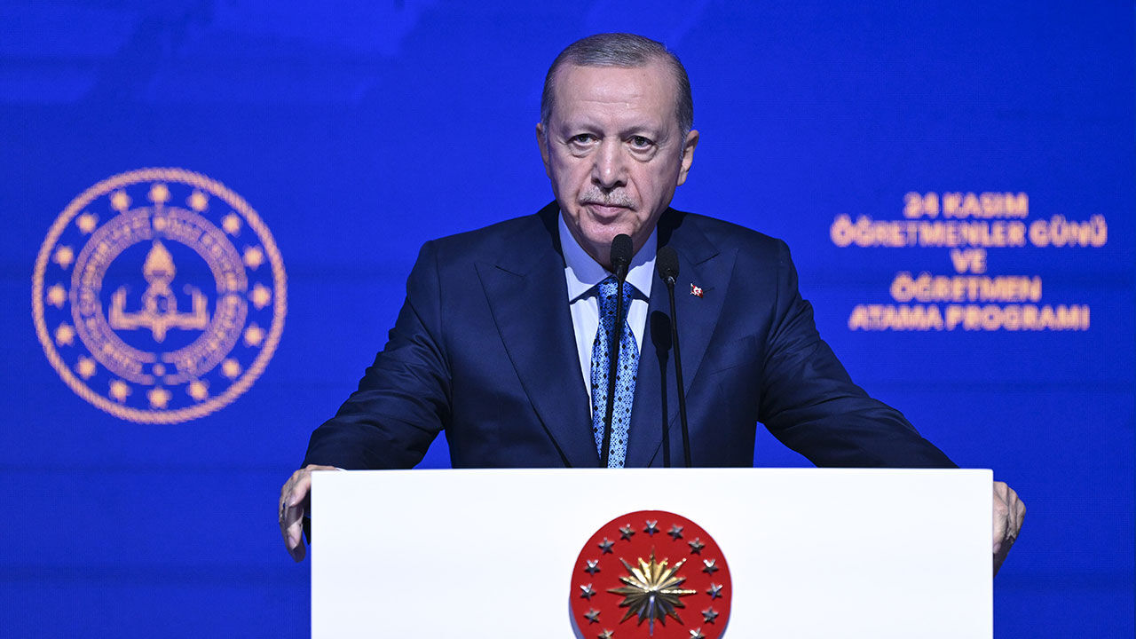 Erdoğan 'ya Allah, bismillah' diyerek düğmeye bastı! 20 bin öğretmen ataması için kura çekimi başladı - 2. Resim