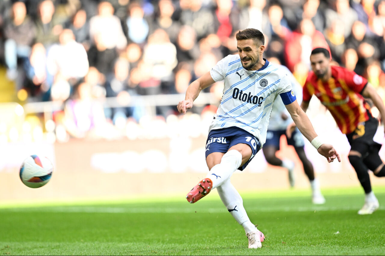 Fenerbahçe, Süper Lig'de Kayserispor deplasmanında 3 puan arıyor - 3. Resim