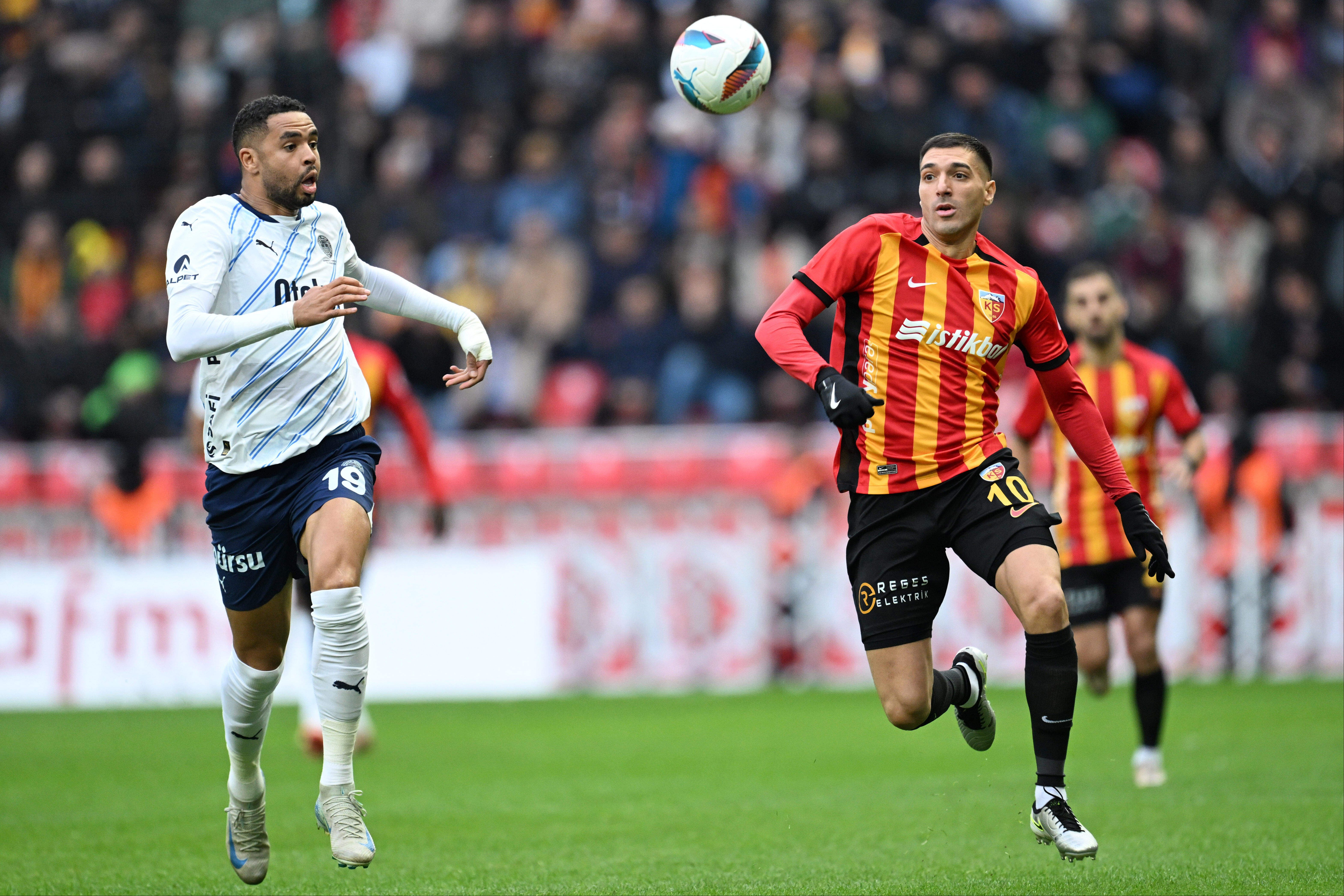 Fenerbahçe, Süper Lig'de Kayserispor deplasmanında 3 puan arıyor - 1. Resim