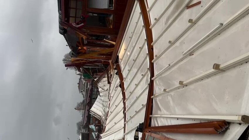 İstanbul'da hayat durdu! Uçaklar havada kaldı, çatılar uçtu İstanbul'da hayat durdu! Uçaklar havada kaldı, çatılar uçtu, trafik kilit - 6. Resim